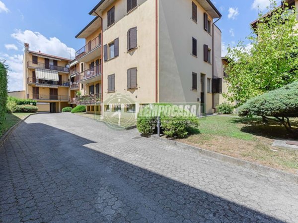 appartamento in vendita a Mezzago in zona Cascina Orobona