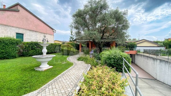 appartamento in vendita a Mezzago in zona Cascina Orobona