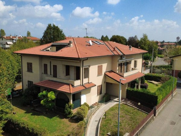 appartamento in vendita a Mezzago in zona Cascina Orobona