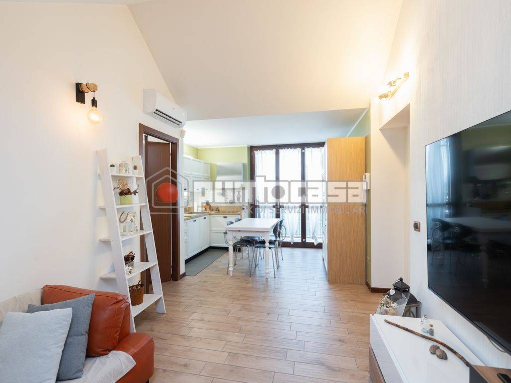 appartamento in vendita a Mezzago in zona Cascina Orobona