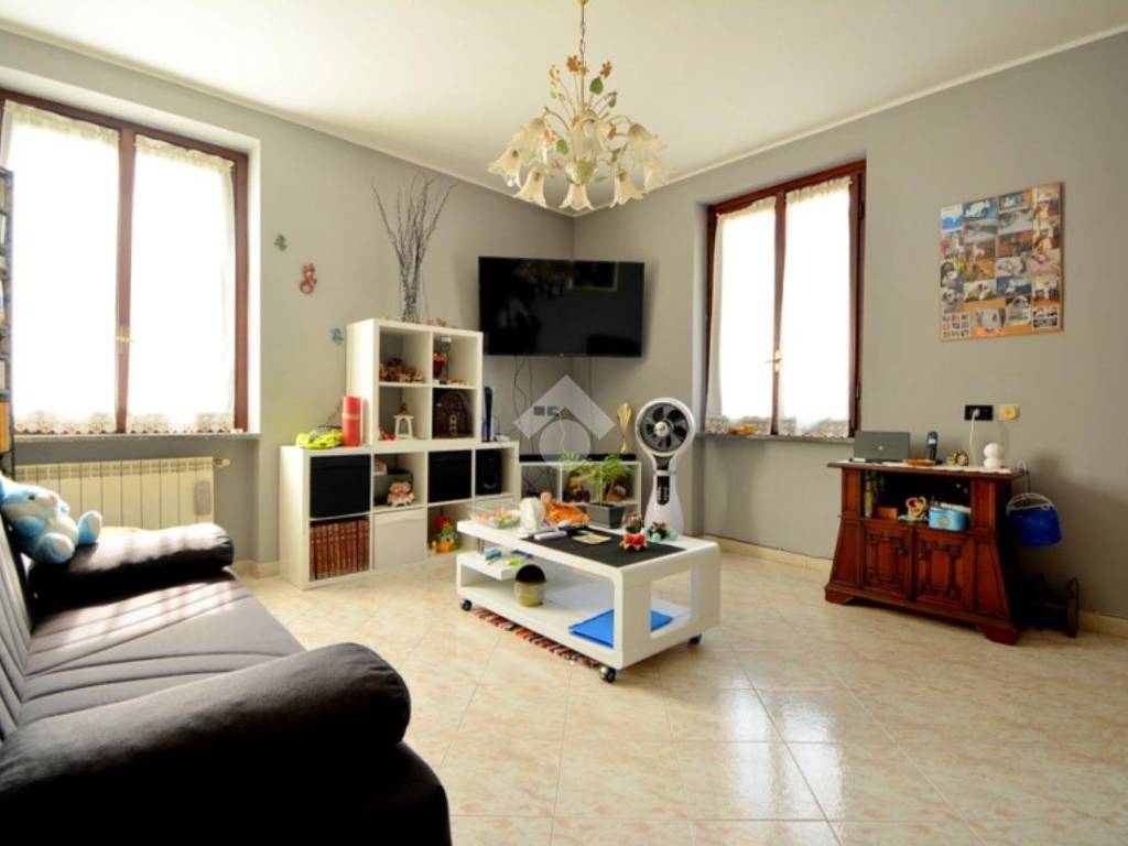 appartamento in vendita a Mezzago in zona Cascina Orobona
