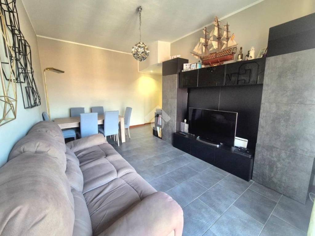 appartamento in vendita a Mezzago in zona Cascina Orobona