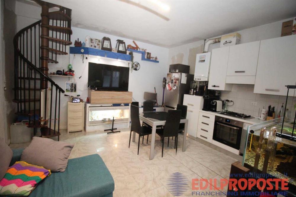 appartamento in vendita a Misinto