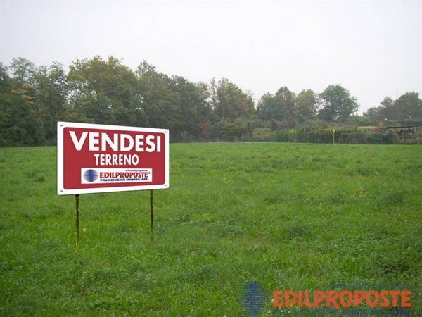 terreno edificabile in vendita a Misinto