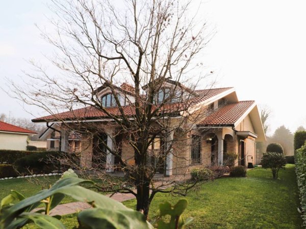 casa indipendente in vendita a Misinto