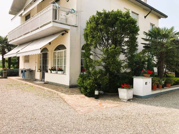 casa indipendente in vendita a Misinto in zona Cascina Nuova