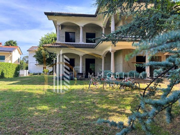 casa indipendente in vendita a Misinto