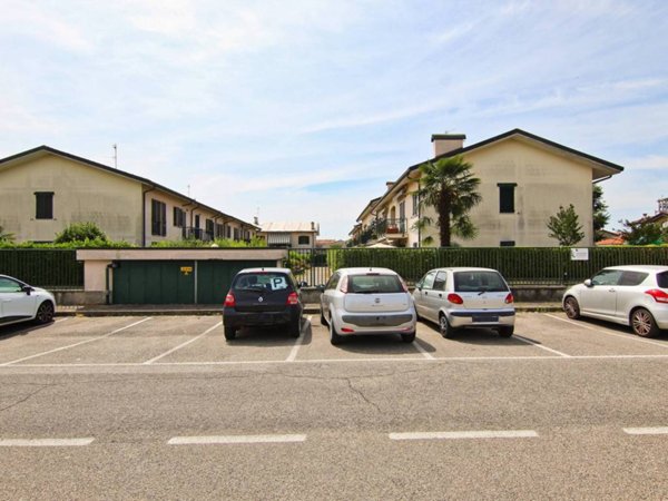 appartamento in vendita a Misinto in zona Cascina Nuova
