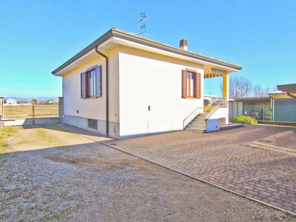 casa indipendente in vendita a Misinto