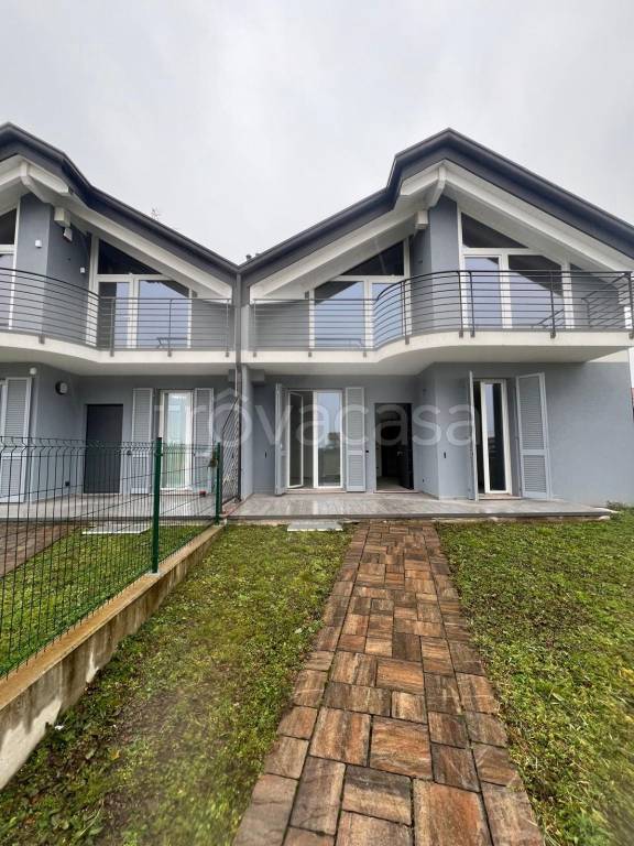 casa indipendente in vendita a Misinto in zona Cascina Nuova