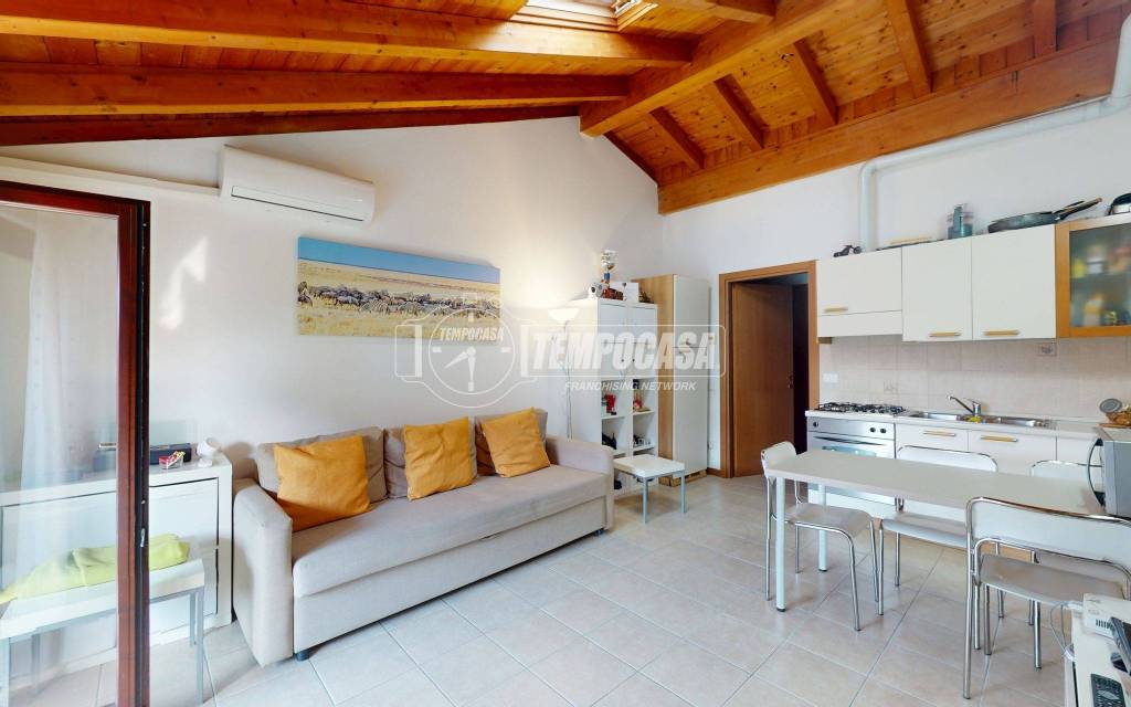 appartamento in vendita a Misinto