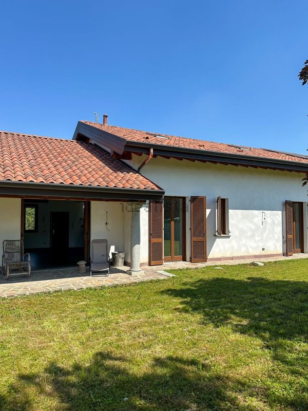 casa indipendente in vendita a Misinto