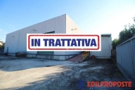 capannone in vendita a Misinto