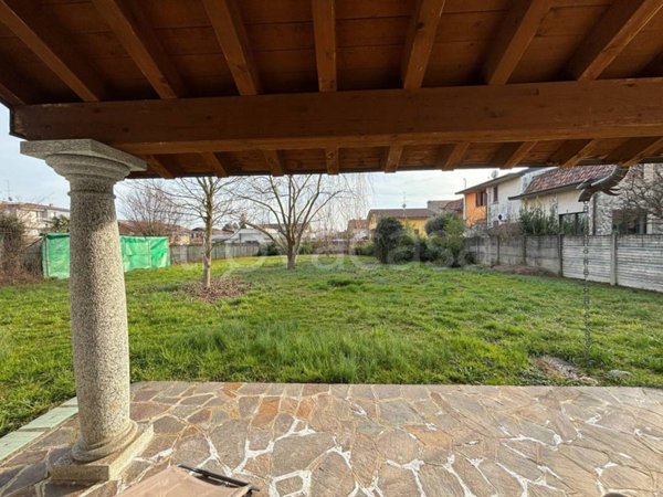 casa indipendente in vendita a Misinto