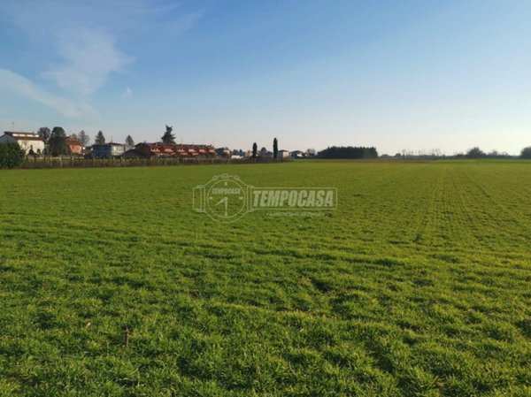 casale in vendita a Misinto in zona Cascina Nuova