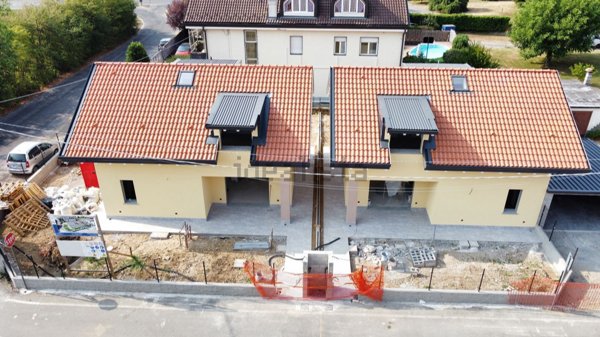 casa indipendente in vendita a Misinto in zona Cascina Sant'Andrea