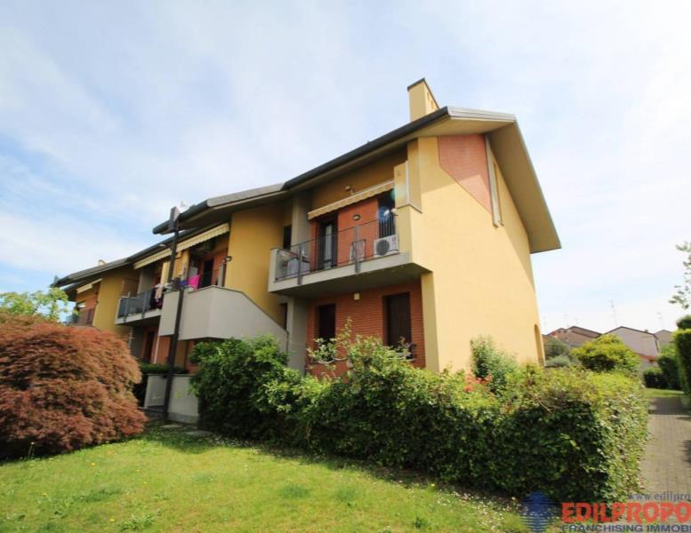 appartamento in vendita a Misinto in zona Cascina Nuova