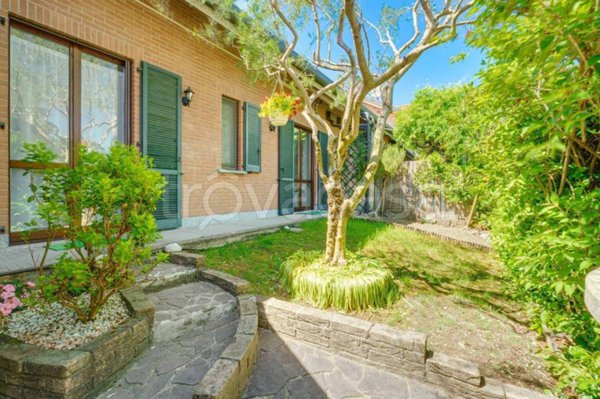 casa indipendente in vendita a Misinto in zona Cascina Nuova