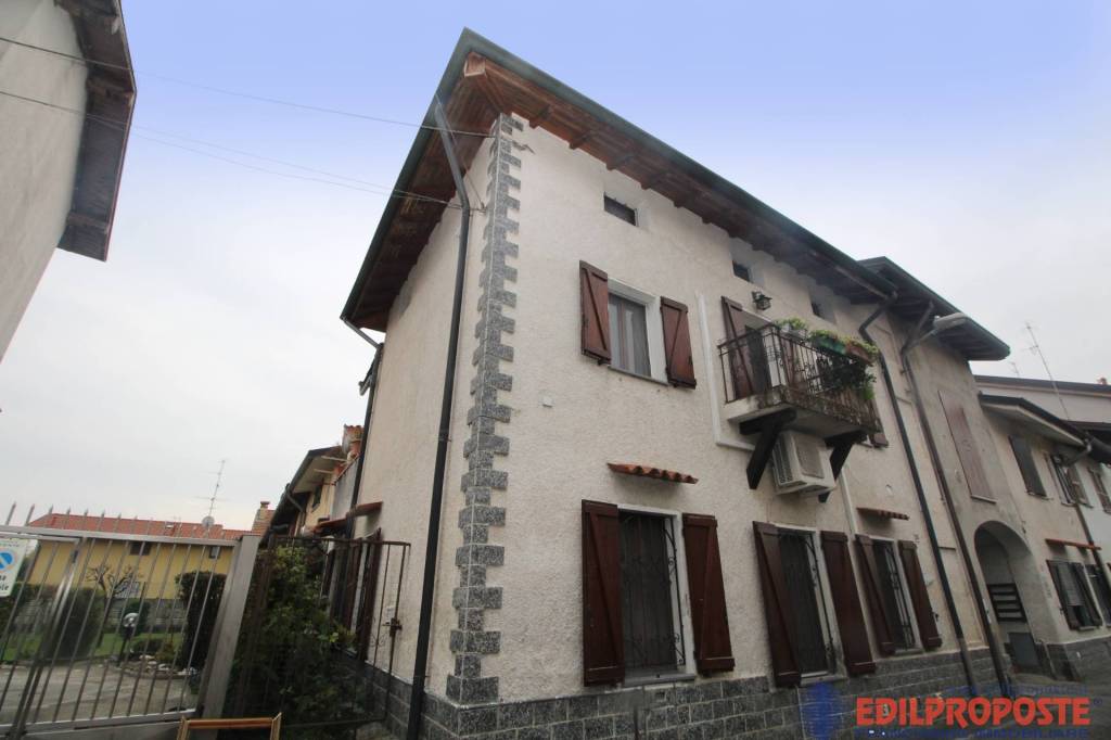 appartamento in vendita a Misinto in zona Cascina Sant'Andrea