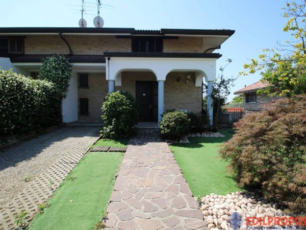 casa indipendente in vendita a Misinto in zona Cascina Nuova