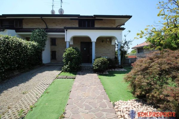 casa indipendente in vendita a Misinto