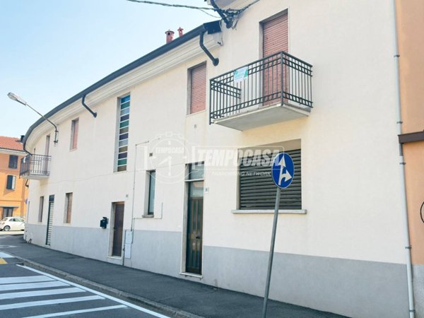 appartamento in vendita a Misinto in zona Cascina Sant'Andrea