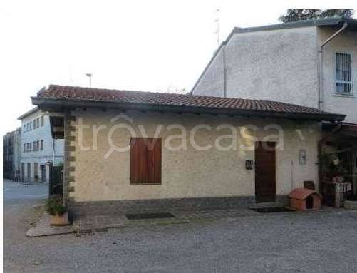 locale commerciale in vendita a Misinto in zona Cascina Nuova