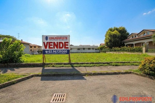bifamiliare in vendita a Misinto in zona Cascina Nuova