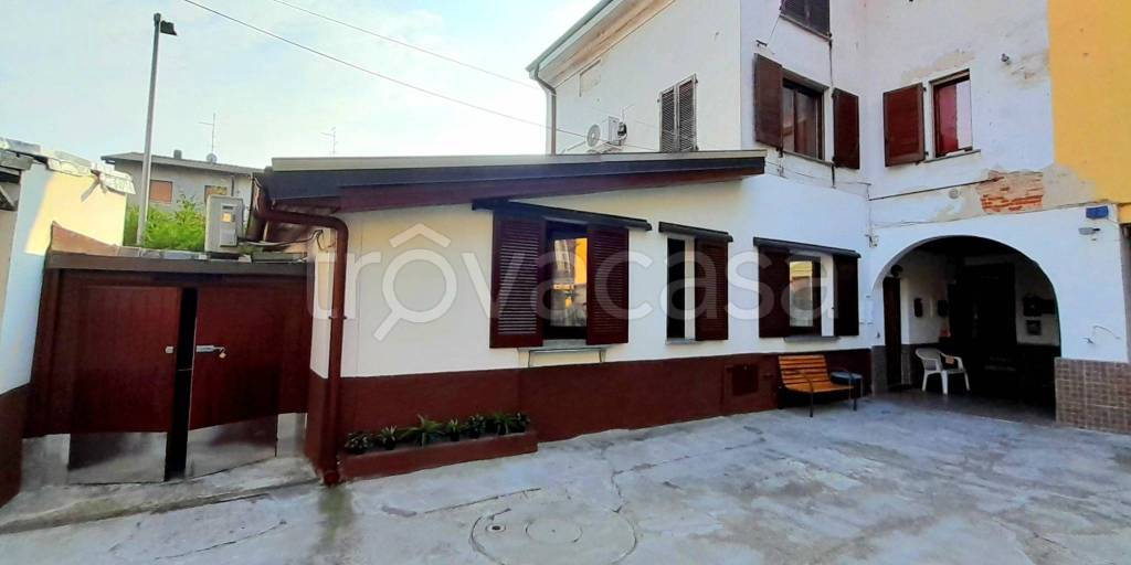 appartamento in vendita a Misinto in zona Cascina Nuova