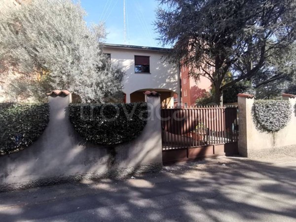 casa indipendente in vendita a Monza