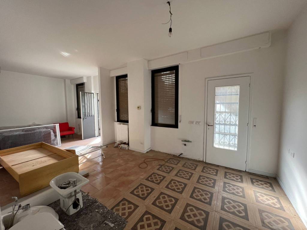 intera palazzina in vendita a Monza