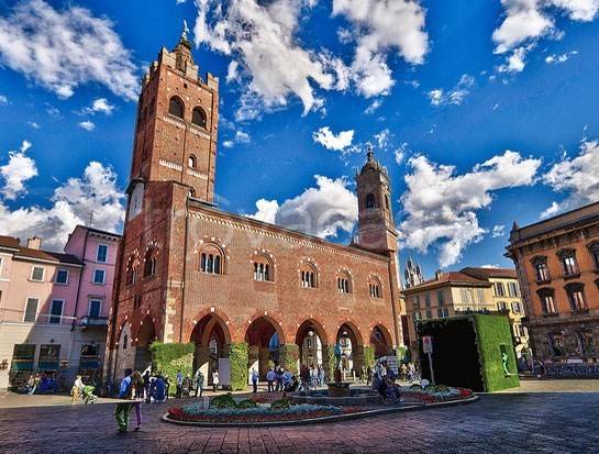 capannone in vendita a Monza in zona Centro Storico