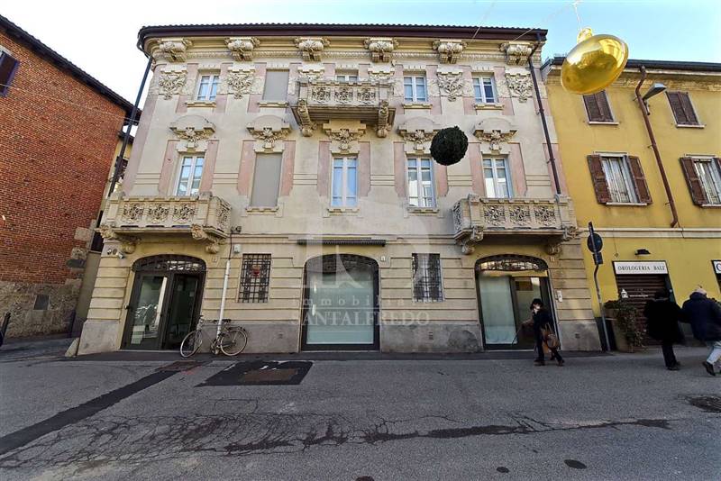casa indipendente in vendita a Monza in zona Centro Storico