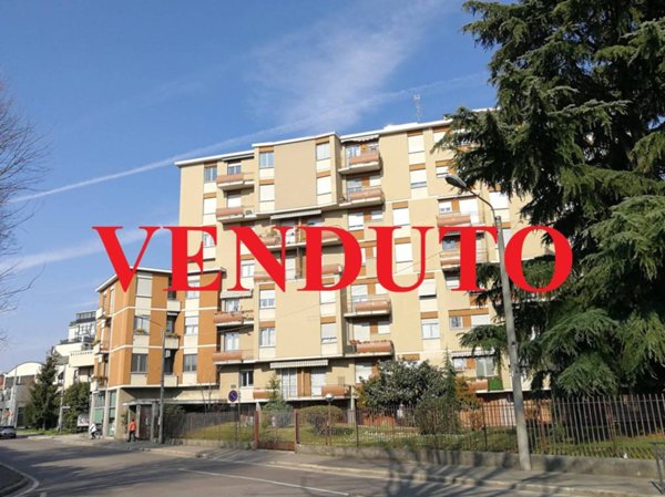 appartamento in vendita a Monza in zona Centro Storico