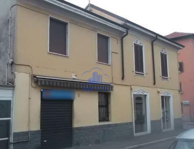 locale commerciale in vendita a Monza