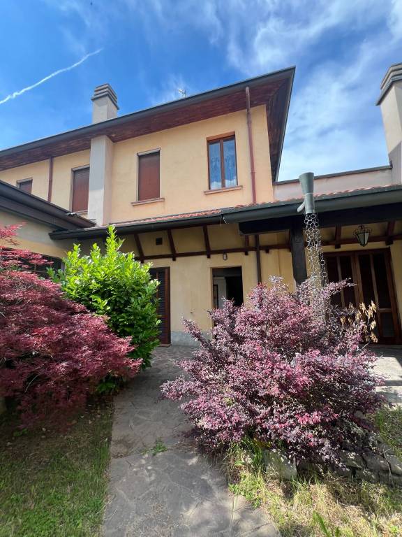 casa indipendente in vendita a Monza