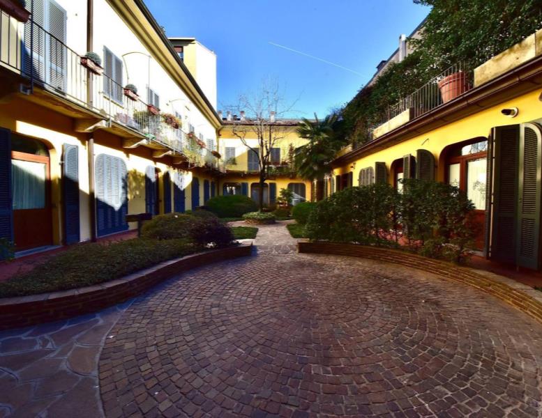 appartamento in vendita a Monza in zona Centro Storico