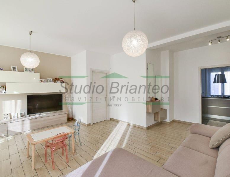 appartamento in vendita a Monza in zona Centro Storico