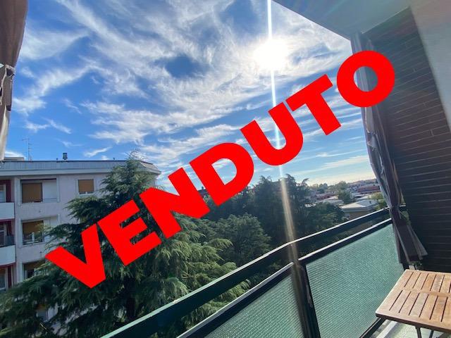 appartamento in vendita a Monza in zona Centro Storico