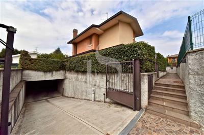 casa indipendente in vendita a Monza