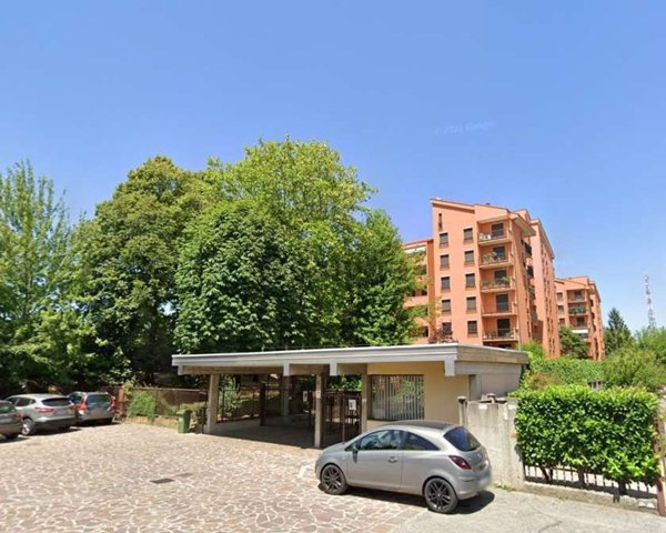 appartamento in vendita a Monza in zona Centro Storico