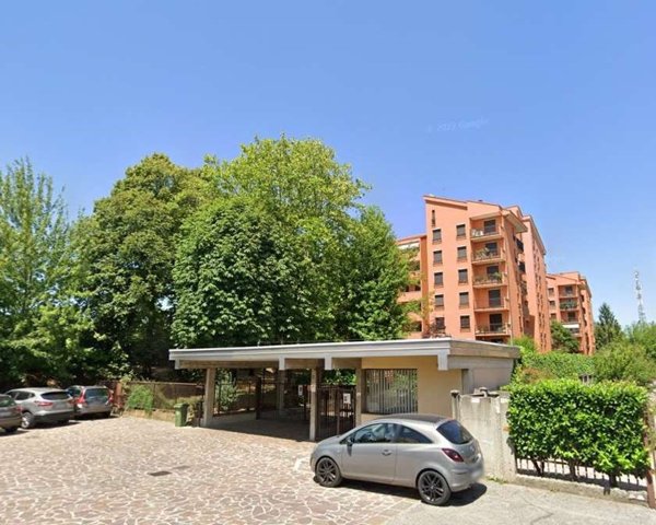 appartamento in vendita a Monza in zona Centro Storico