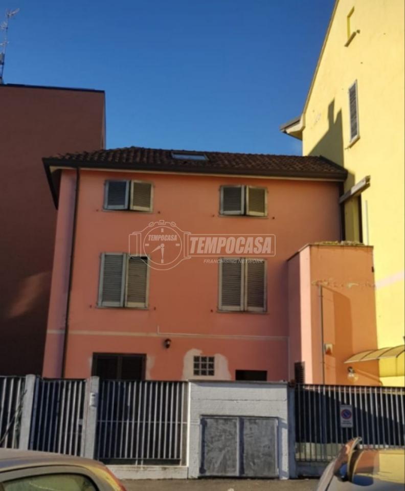 casa indipendente in vendita a Monza