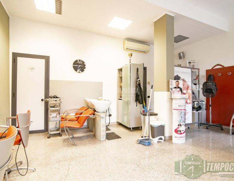 negozio in vendita a Monza
