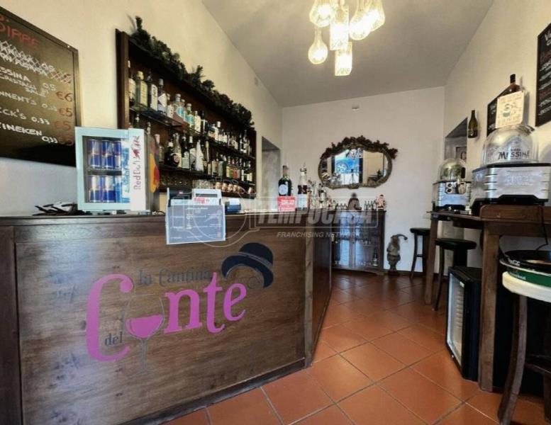 negozio in vendita a Monza in zona Centro Storico