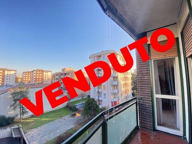 appartamento in vendita a Monza in zona Centro Storico