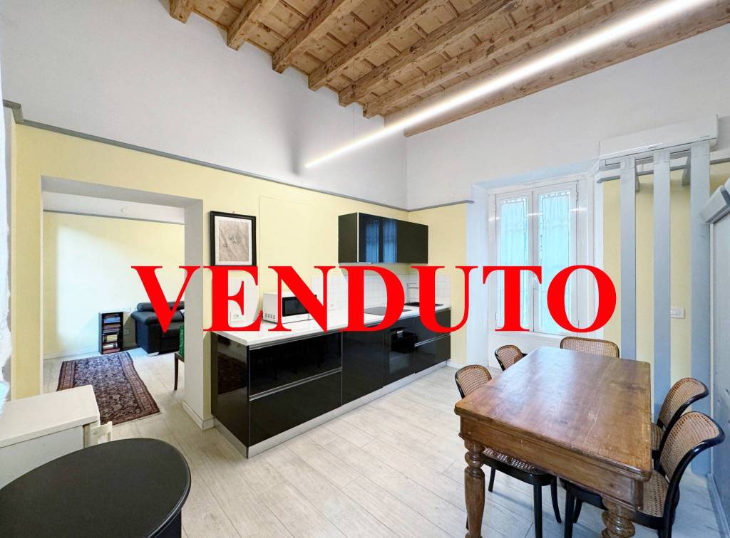 appartamento in vendita a Monza in zona Centro Storico