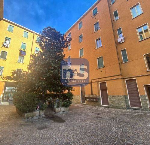 appartamento in vendita a Monza in zona Centro Storico