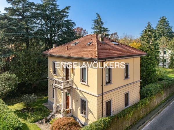 casa indipendente in vendita a Monza in zona Centro Storico