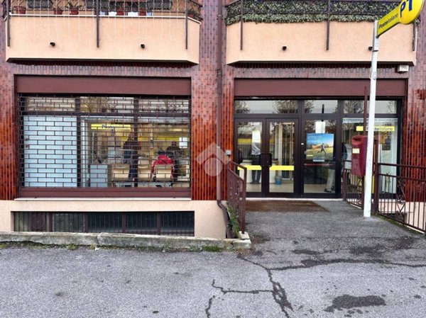 negozio in vendita a Monza
